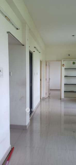 2 BHK Flat In Manasarovar Apartment For Sale  In Mudichur
