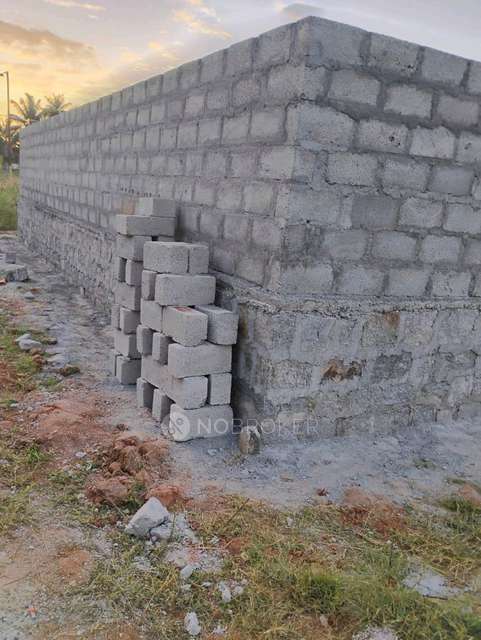 Plot For Sale  In Lake Street