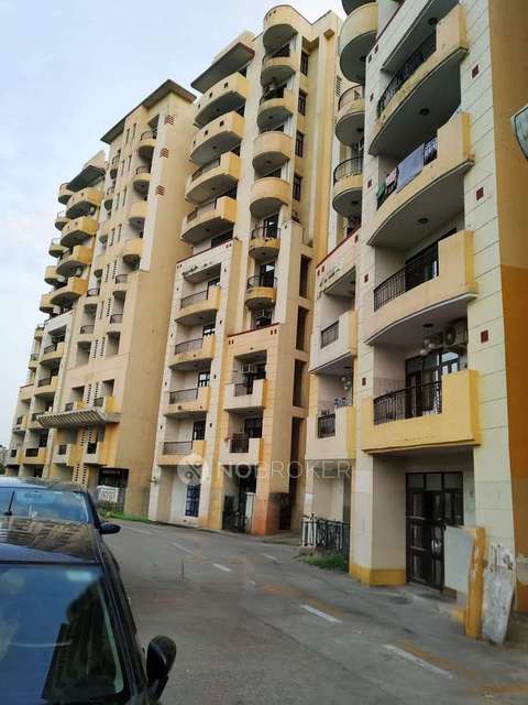 3 BHK Flat In Signature Residency For Sale  In Tronica City