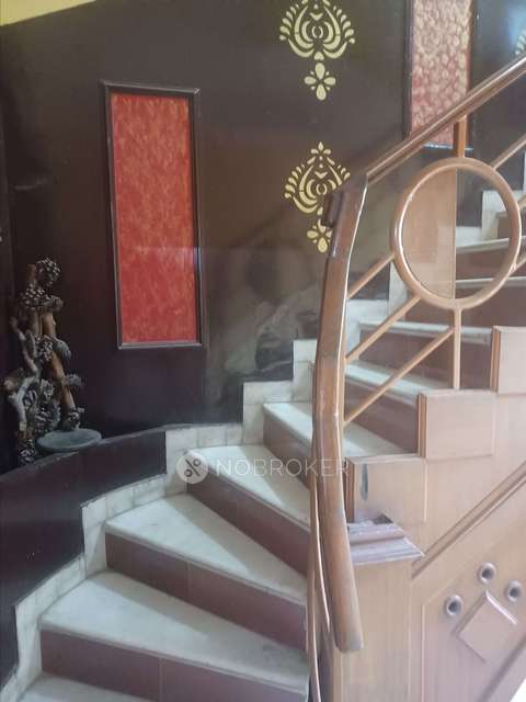 4+ BHK House For Sale  In Beta Ii