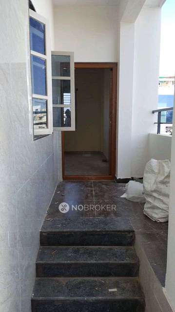 4+ BHK Flat For Sale  In Hoskote