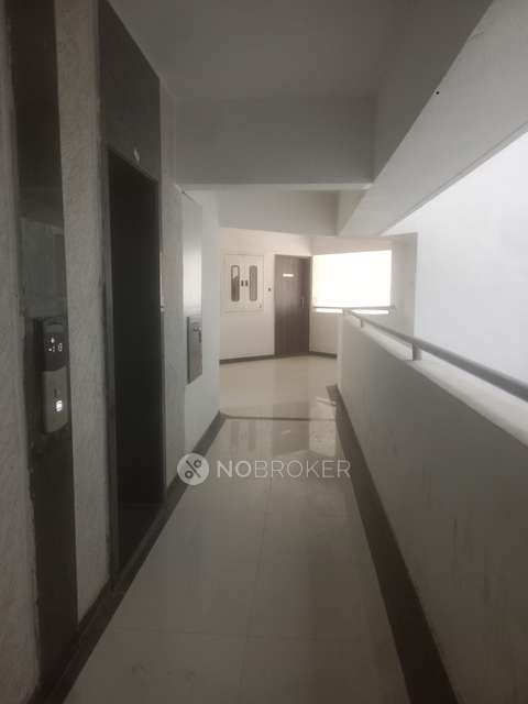 2 BHK Flat In Roshan Milestone for Rent  In Tathawade