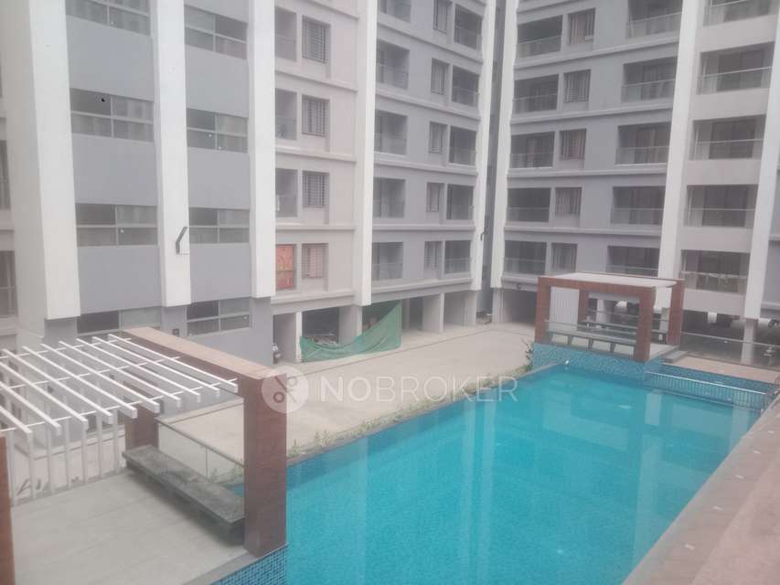 2 BHK Flat In Roshan Milestone for Rent  In Tathawade