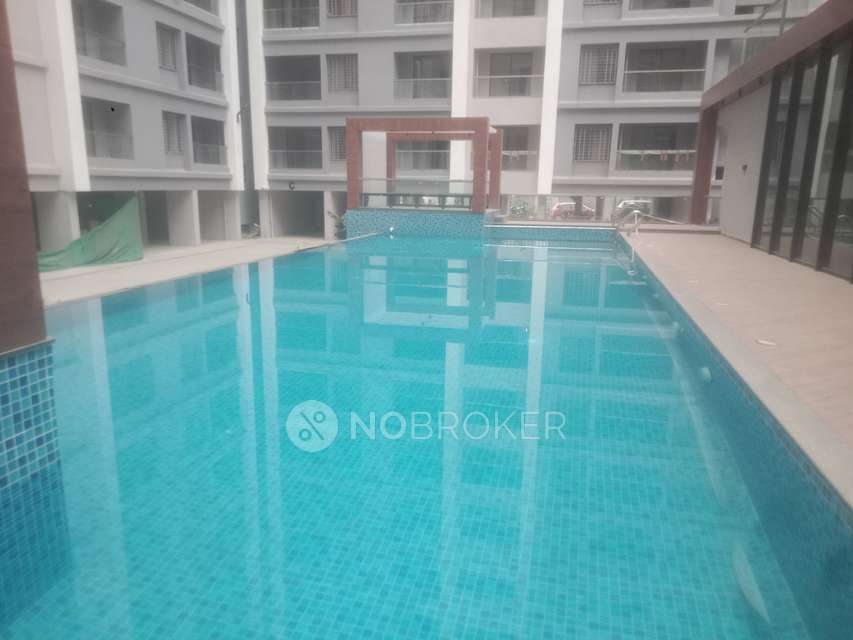 2 BHK Flat In Roshan Milestone for Rent  In Tathawade