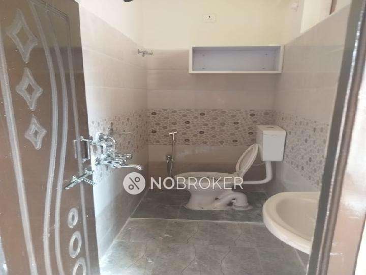 2 BHK Flat In Sri Venkateswara Apartment For Sale  In Madhapur