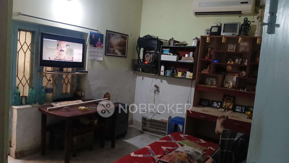 2 BHK Flat In Mr Towers For Sale  In Bowenpally