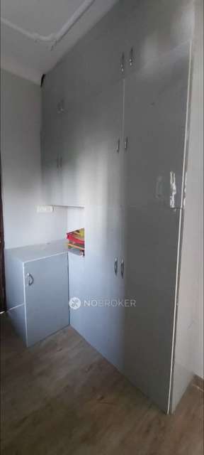 3 BHK Flat In Mahashakthi Nilayam    For Sale  In Madhapur