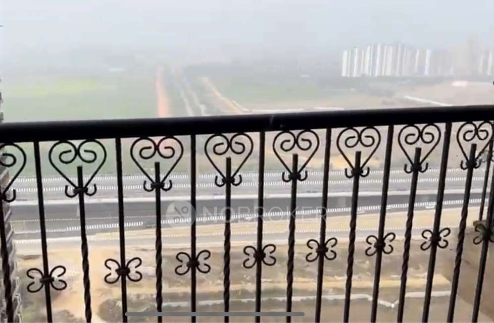 3 BHK Flat In Ats Triumph For Sale  In Sector-104