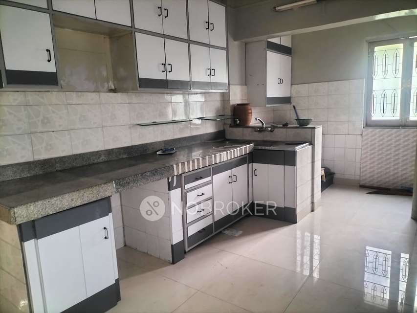 1 RK Flat In Krishna Kunj Apartments for Rent  In Camp, Solapur