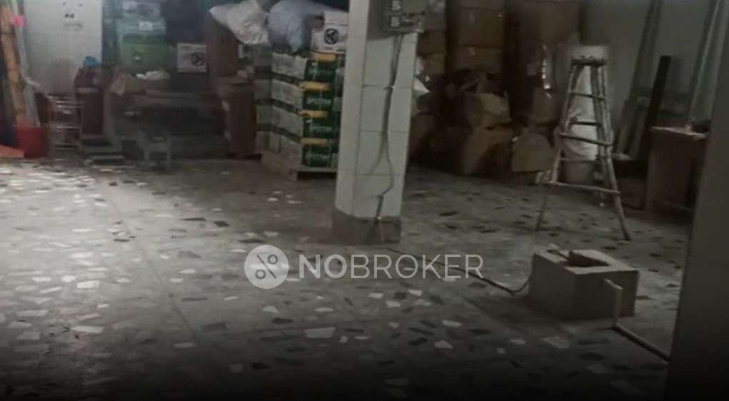 Showroom in Basai Village, Gurgaon for Rent 