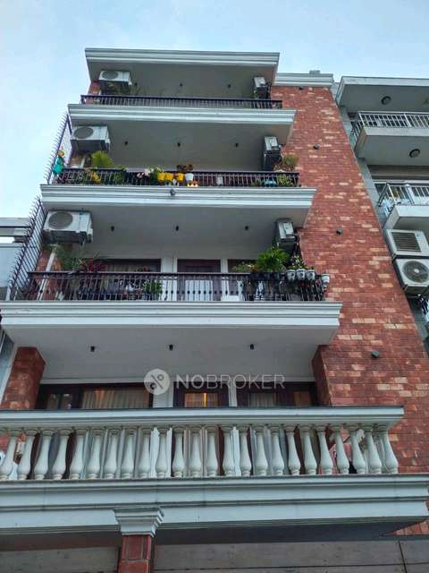 2 BHK Flat In Rwa South Extension For Sale  In South Extension I