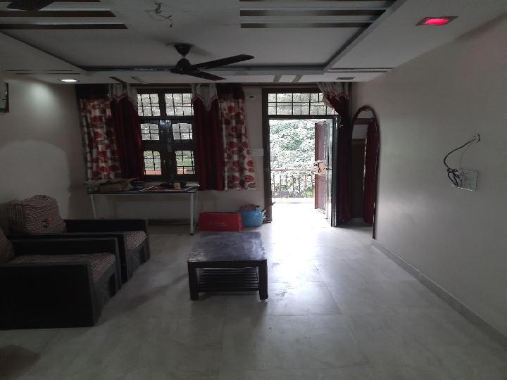 Maurya Enclave Pitam Pura Rent WITHOUT BROKERAGE Fully furnished 2