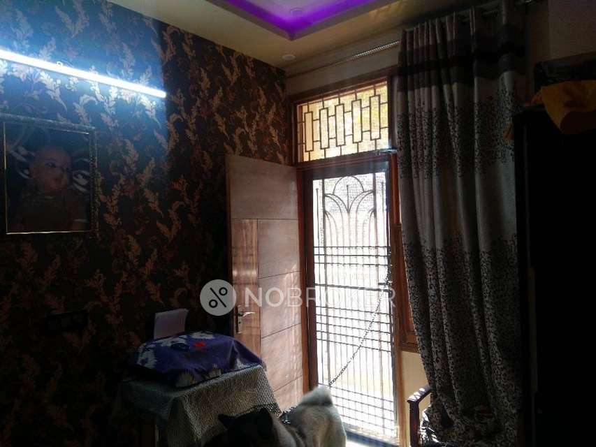 4 BHK Flat For Sale  In Dwarka