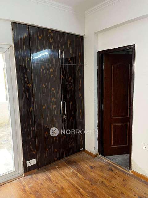 2 BHK Flat In Amrapali Centurian Park For Sale  In  Sector Tech Zone  4