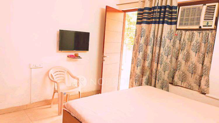 PG for Anyone in Sector 31