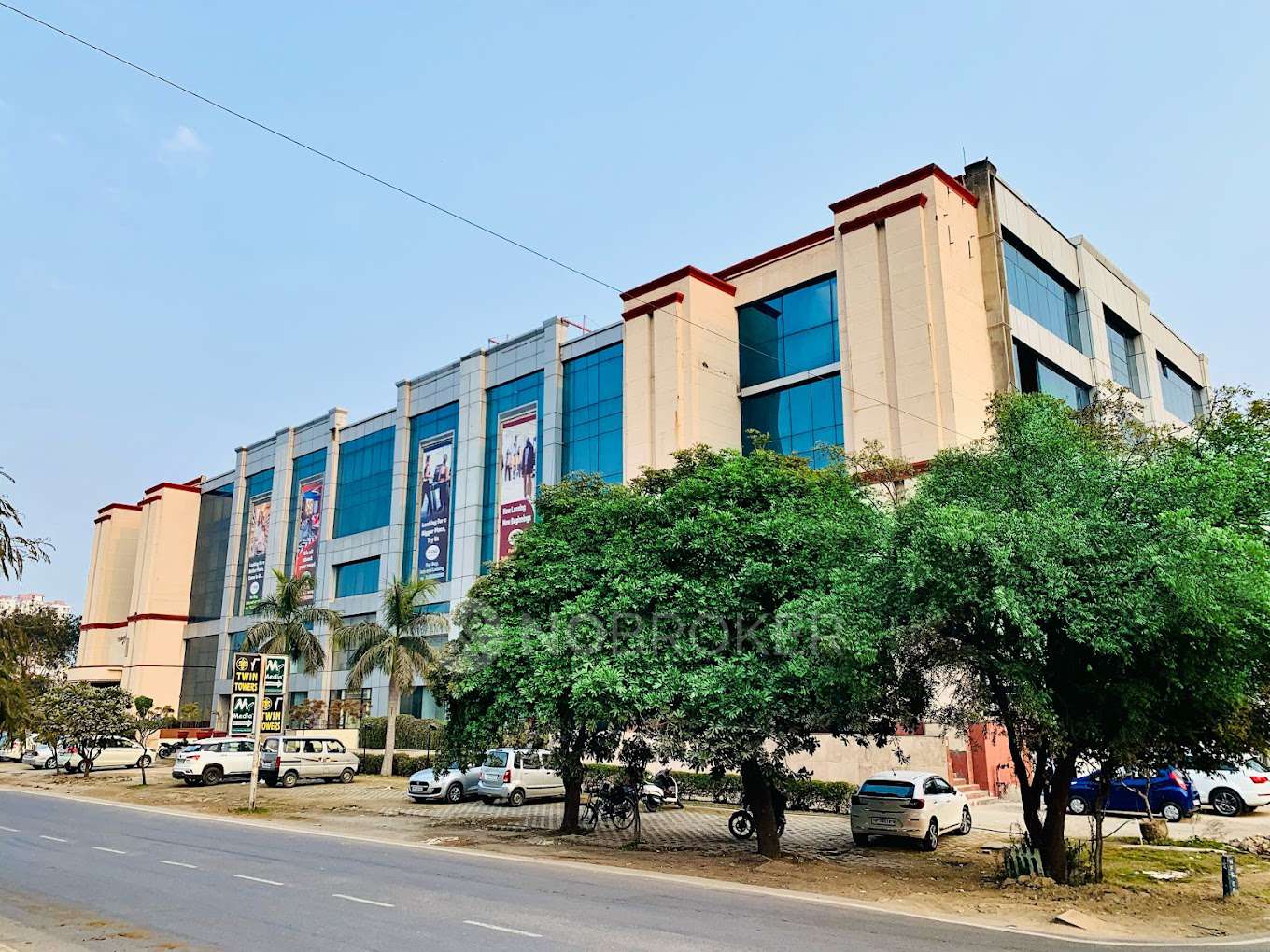 Office Space in Noida Extension, Greater Noida for Rent 