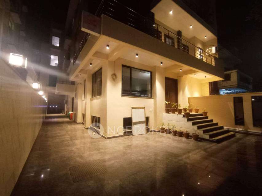 PG for Anyone in Sector 55