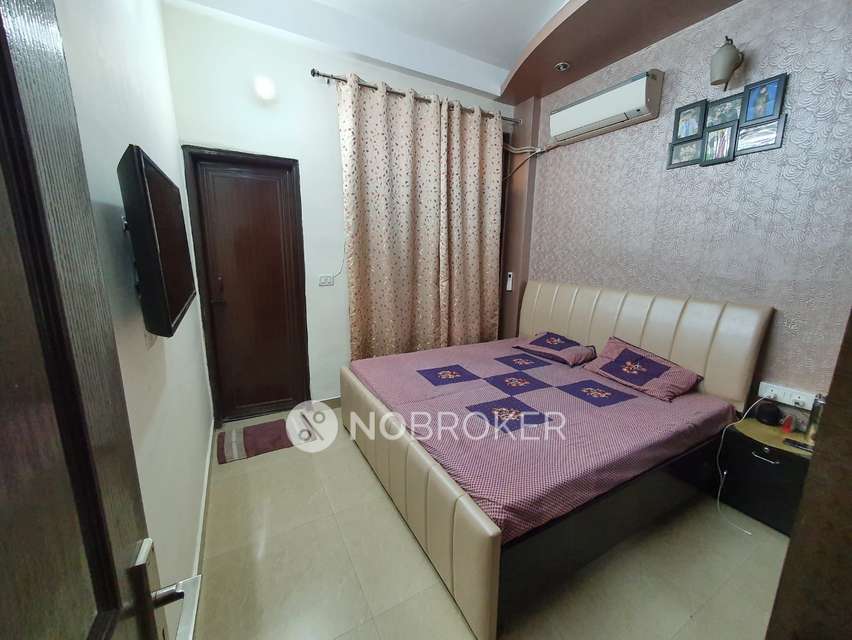 4 BHK Flat In  Builder Floor For Sale  In Indirapuram