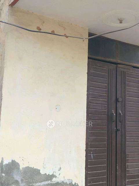 1 RK House for Rent  In Sector 52