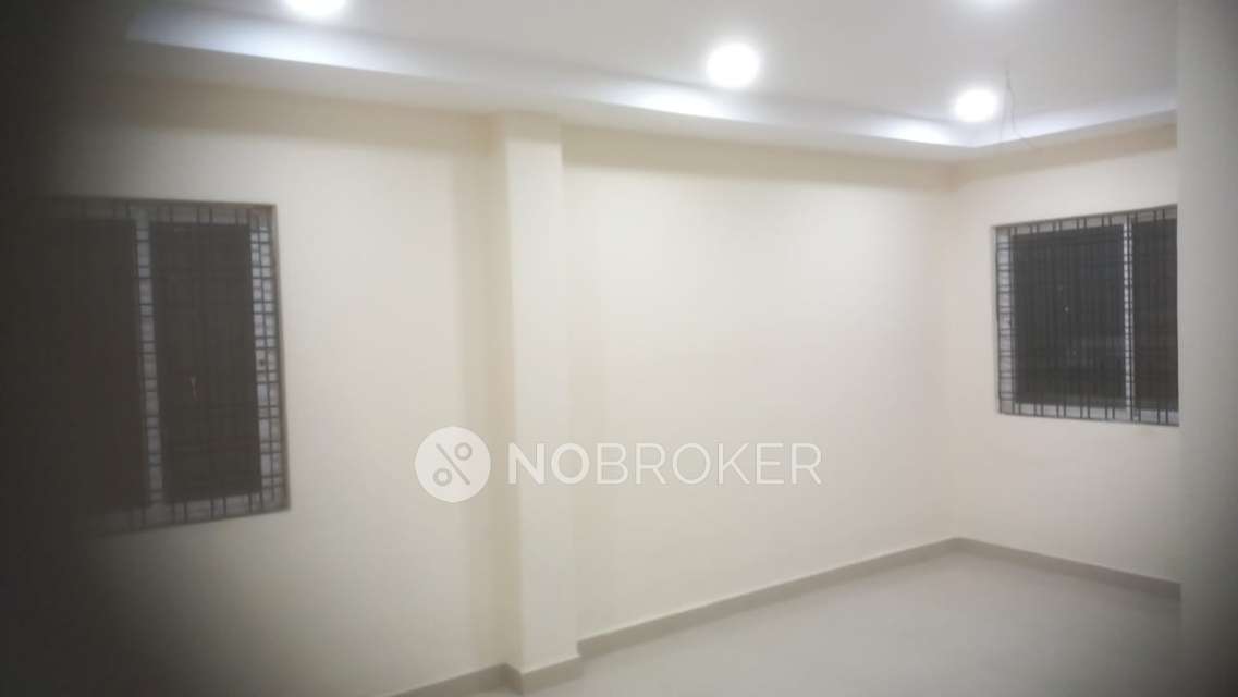3 BHK Flat In Shree Plaza  For Sale  In Nampally