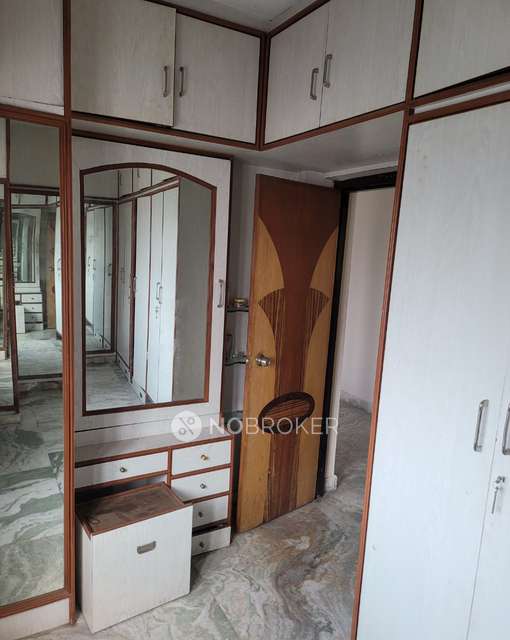 3 BHK Flat In Shree Plaza  For Sale  In Nampally