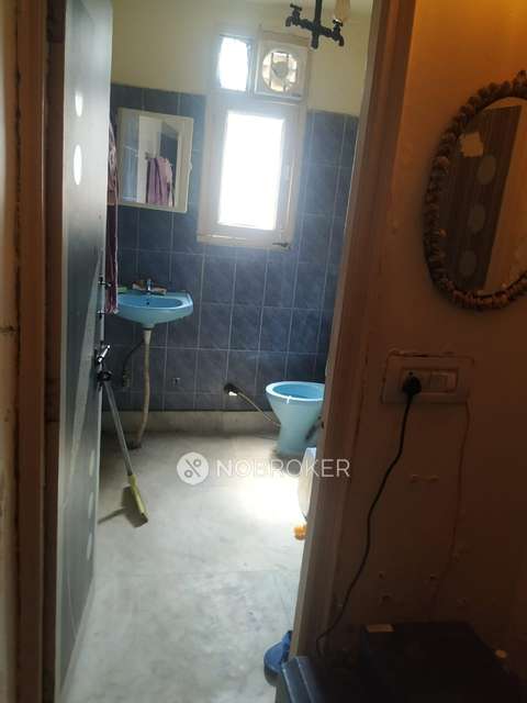 2 BHK Flat For Sale  In Mahavir Enclave