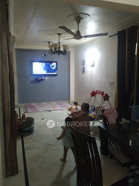 2 BHK Flat For Sale  In Mahavir Enclave