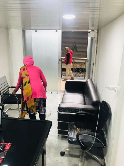 Shop in Gaur City, Greater Noida for Rent 