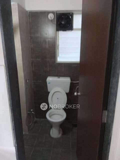 2 BHK Flat In Mantra Essence for Rent  In Undri