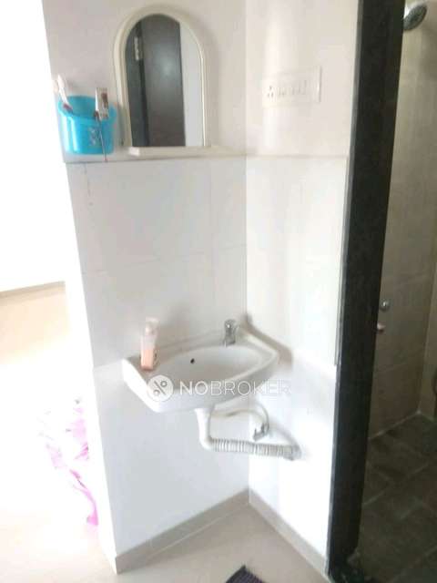 2 BHK Flat In Mantra Essence for Rent  In Undri