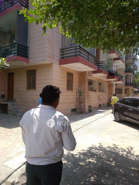 2 BHK Flat In East Avenue Apartment For Sale  In Ahinsa Khand 2