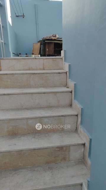 2 BHK Flat For Sale  In Prakash Mohalla, Amritpuri, East Of Kailash