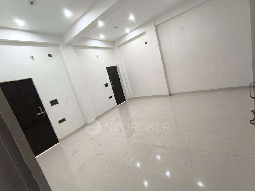 Office Space in Model Town East, Ghaziabad for Rent 