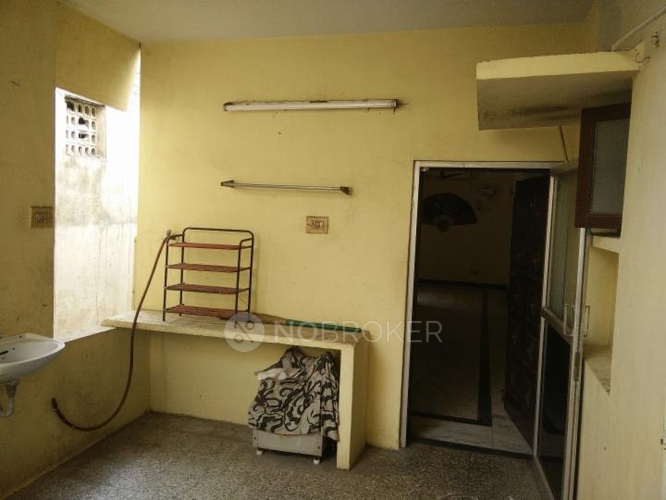 Independent House Guindy Rent WITHOUT BROKERAGE Semifurnished 1 BHK