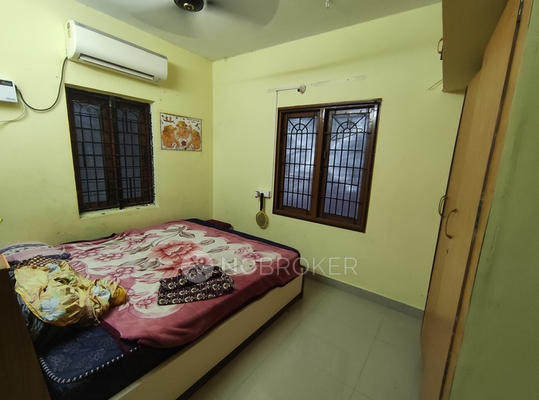 1 BHK Flat In Shree Apartments For Sale  In Raja Annamalai Puram