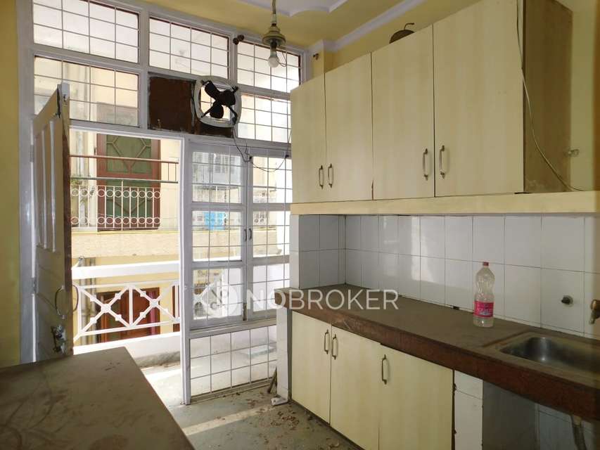 2 BHK Flat For Sale  In Safdarjung Enclave