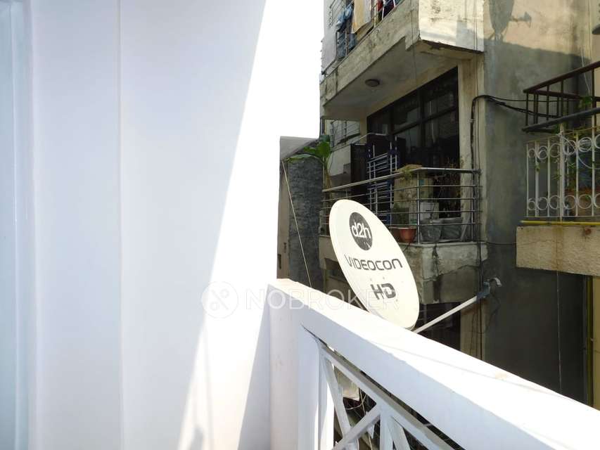 2 BHK Flat For Sale  In Safdarjung Enclave