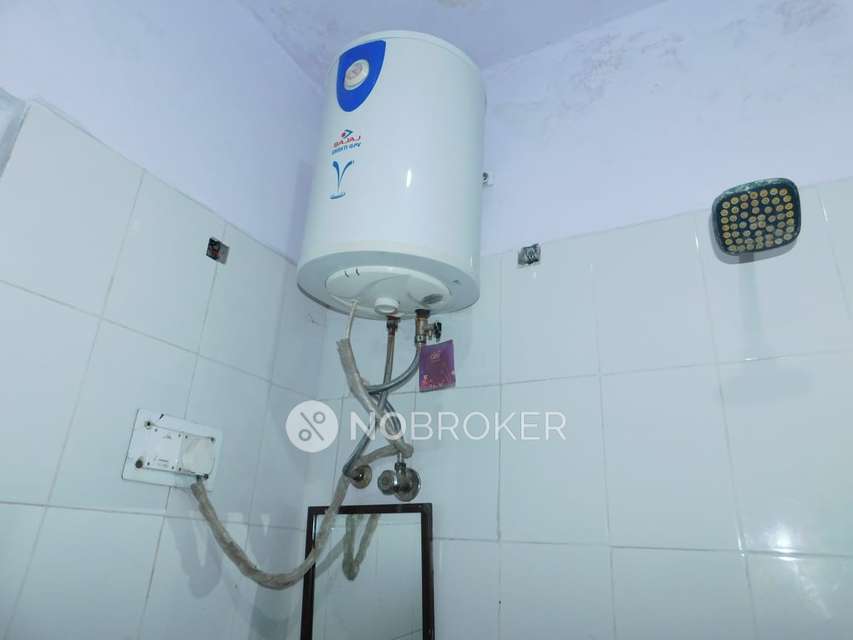 2 BHK Flat For Sale  In Safdarjung Enclave