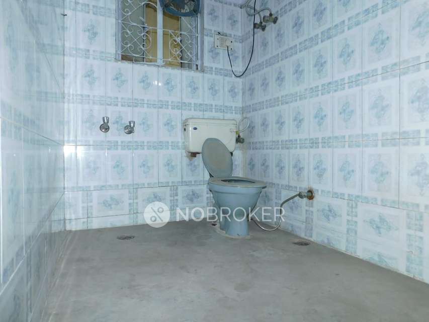 2 BHK Flat For Sale  In Safdarjung Enclave