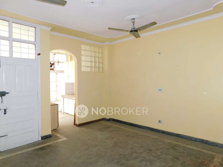 2 BHK Flat For Sale  In Safdarjung Enclave