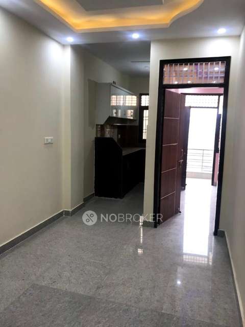 2 BHK Flat For Sale  In Mohan Garden 