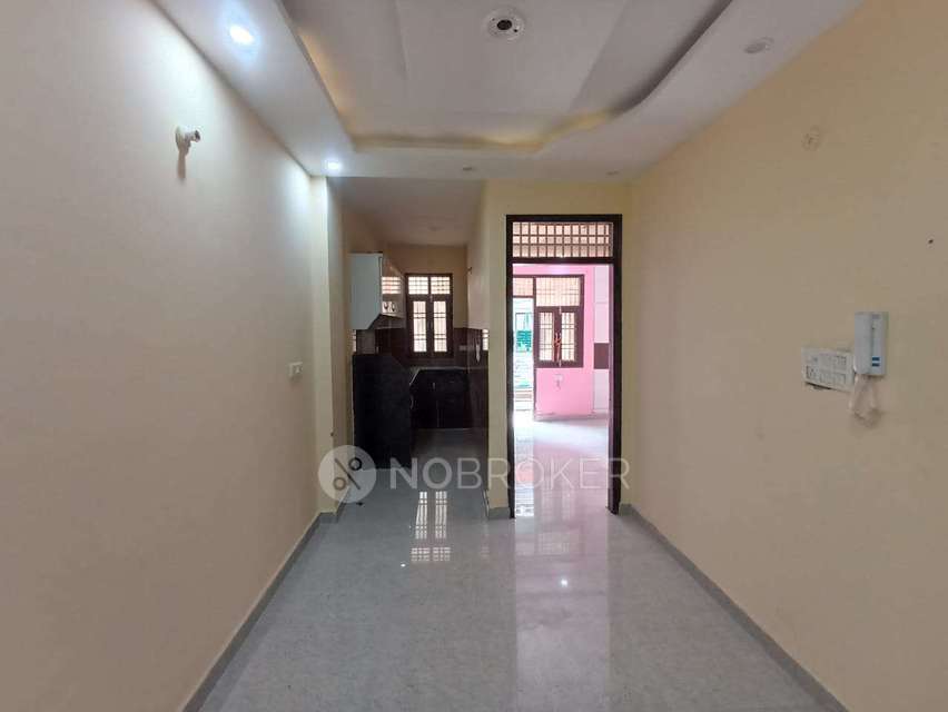 2 BHK Flat For Sale  In Mohan Garden 