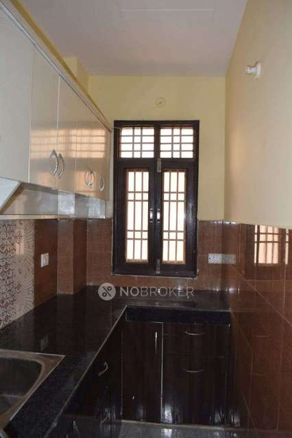 2 BHK Flat For Sale  In Mohan Garden 