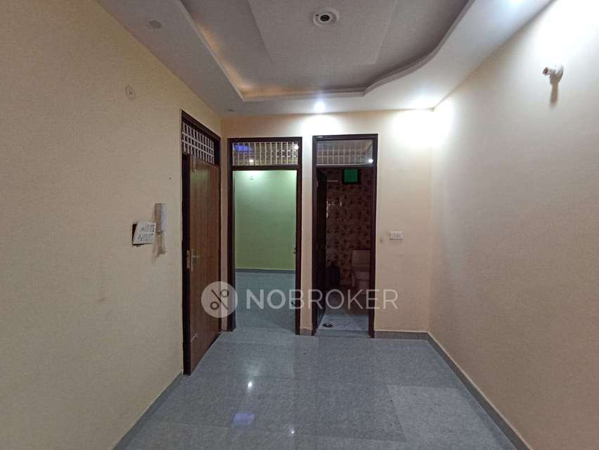 2 BHK Flat For Sale  In Mohan Garden 