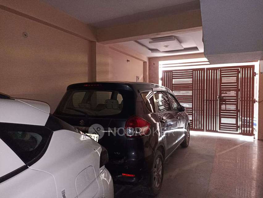 2 BHK Flat For Sale  In Mohan Garden 