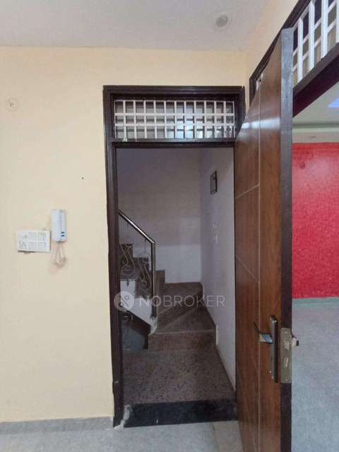 2 BHK Flat For Sale  In Mohan Garden 