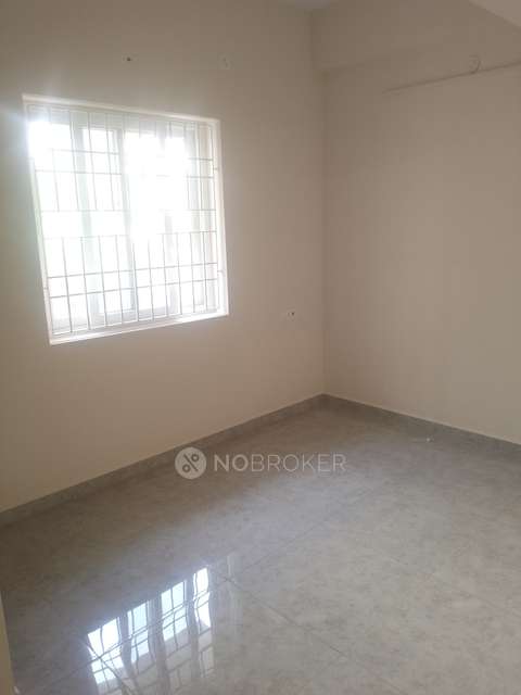 2 BHK Flat In Kanakadhara Apartment  For Sale  In  West Mambalam