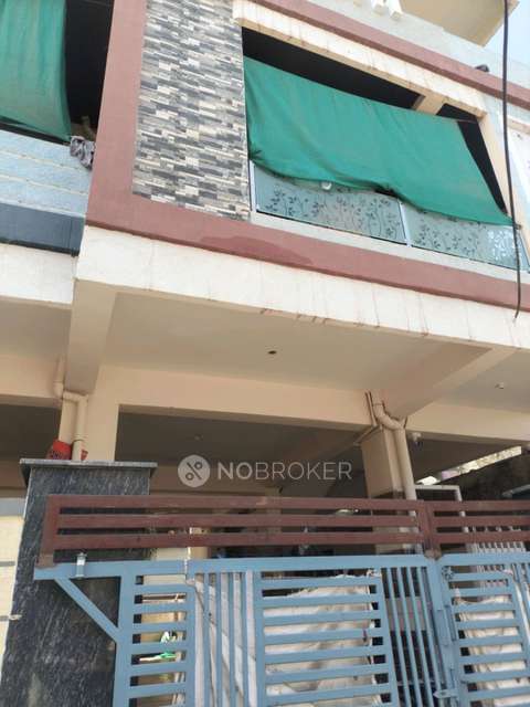 1 BHK Flat In Standalone Building  for Rent  In Hafeezpet