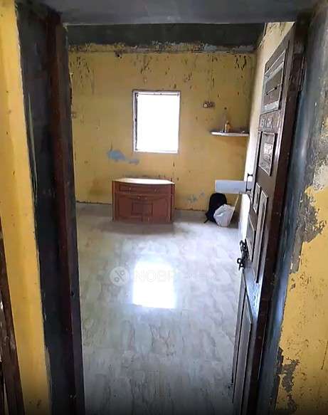 1 RK House for Rent  In Malad East