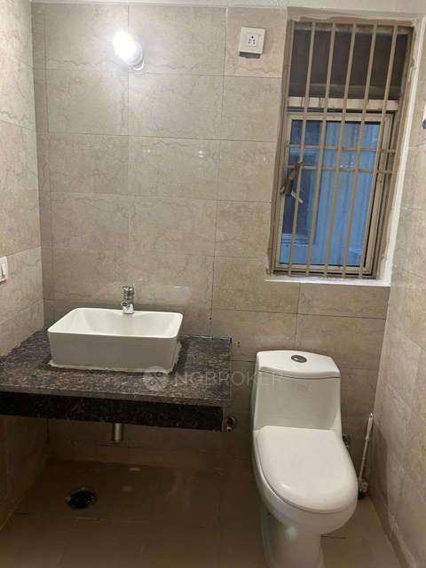 4+ BHK Flat In Aarcity Regency Park For Sale  In Gaur City 2